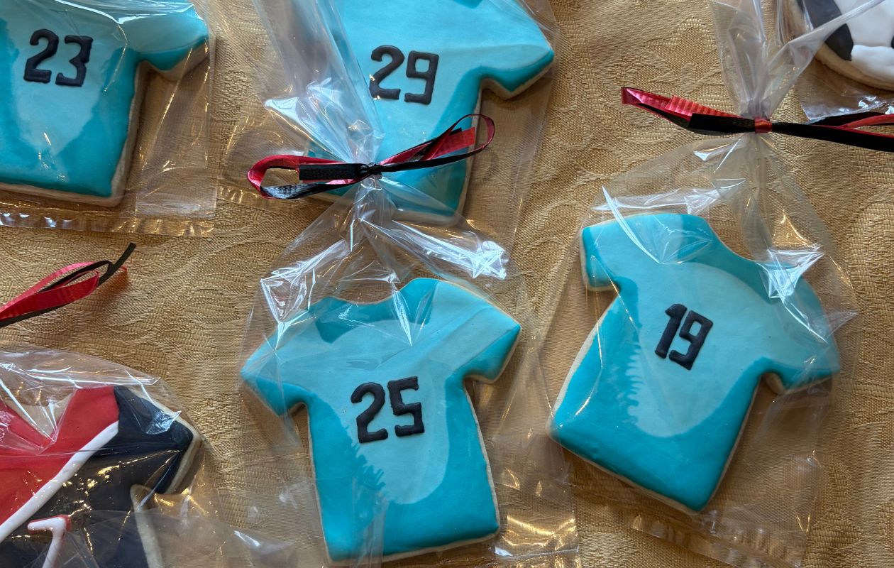 sv-soccer-team-cookies-jersey-goalie-soccer-ball-for-banquet
